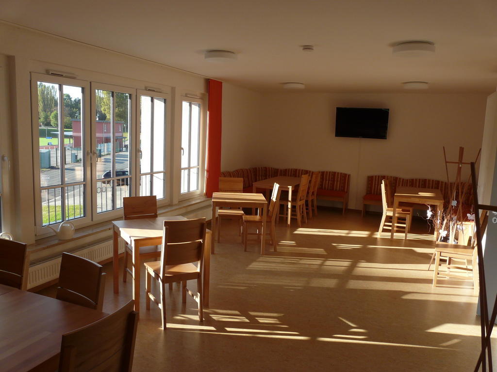 Sport Tourist Hostel Weissenfels Exterior photo